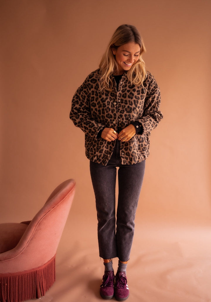 SOFÍA | Blazer au Style Audacieux avec Motif Léopard